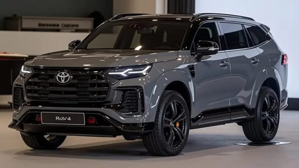 रॉयल डिज़ाइन से लोगों को दिवाना बना रहा Toyota की न्यू चमचमाती कार – 34KMPL माइलेज और पावरफुल इंजन के साथ